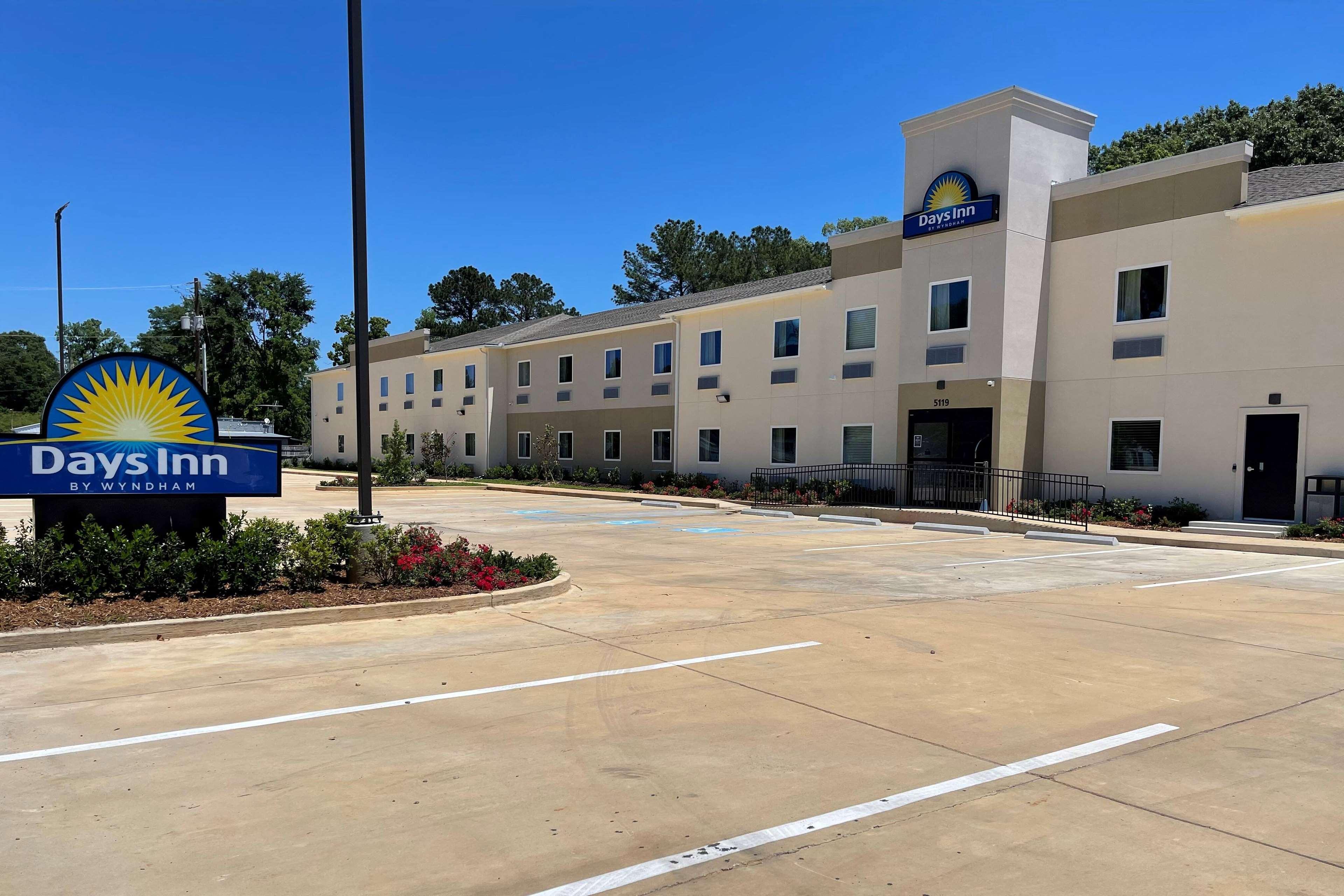 Days Inn By Wyndham Zachary La ภายนอก รูปภาพ