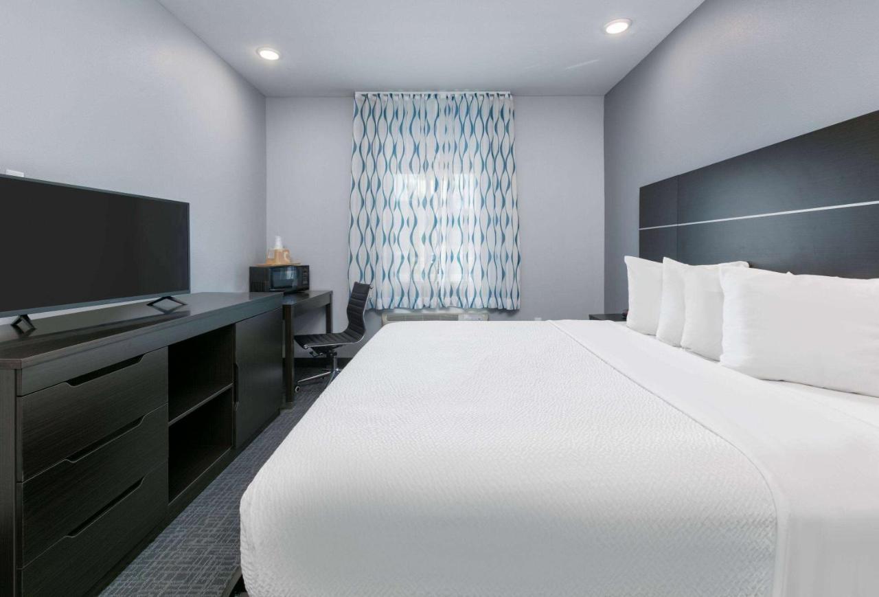Days Inn By Wyndham Zachary La ภายนอก รูปภาพ