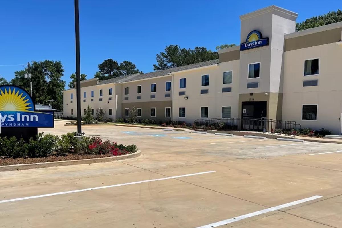 Days Inn By Wyndham Zachary La ภายนอก รูปภาพ